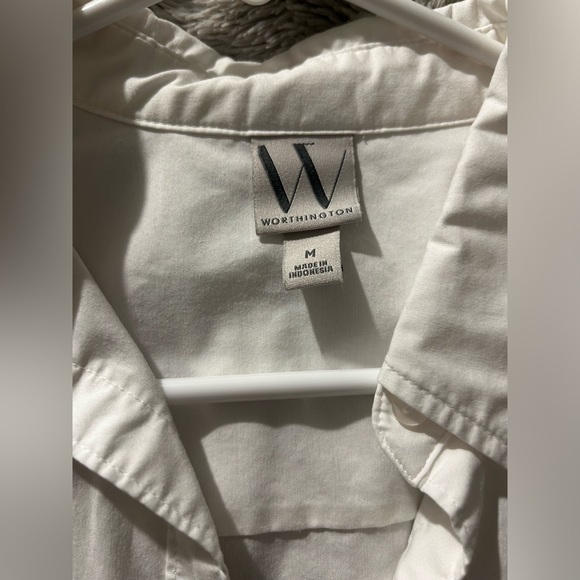 Worthington Women’s button-down - Picture 2 of 4